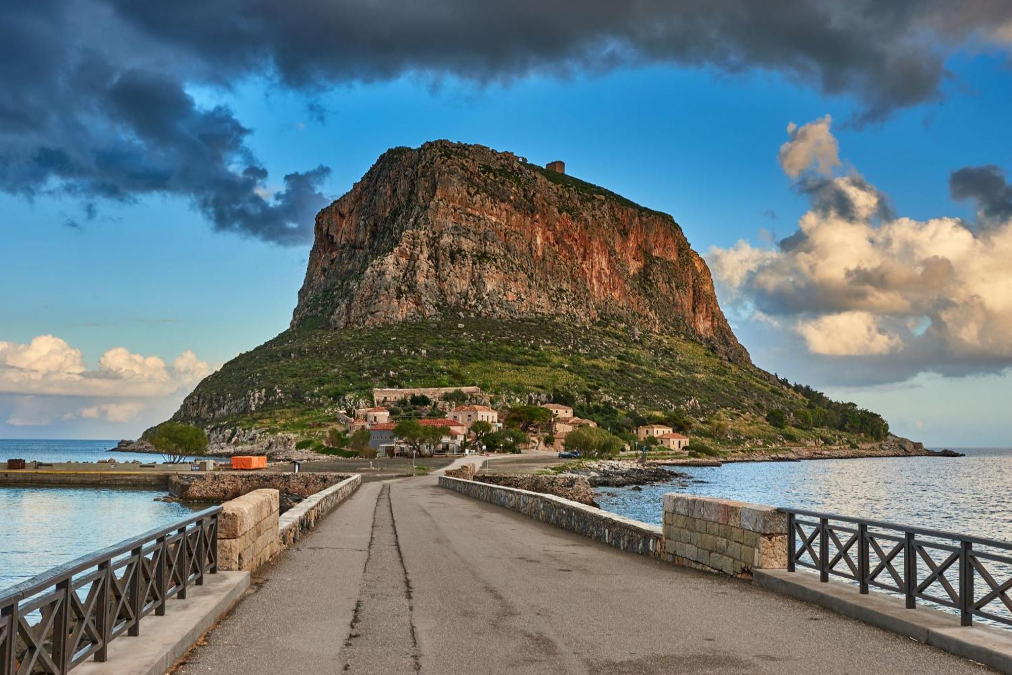 Cosmo - Seaside Elegance With Views Of Castle Appartement Monemvasia